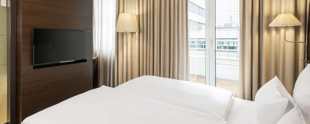 Nh Duesseldorf Koenigsallee Номер фото